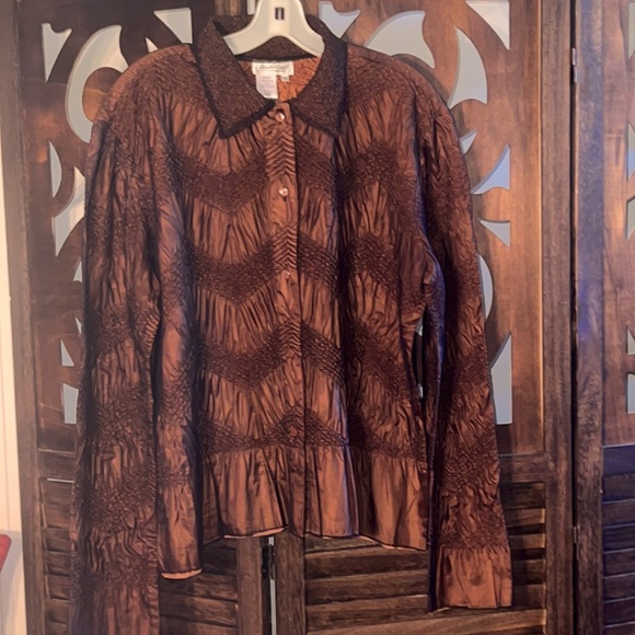 Coldwater Creek XXL EUC bronze polyester with black netting chevron pattern top. - Picture 3 of 6